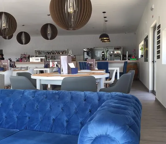 Πανσιόν Granada Holidays *